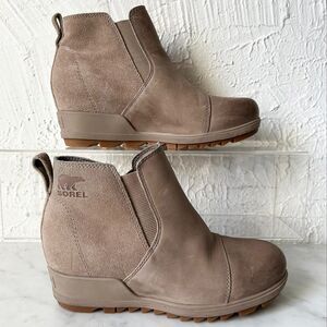 Sorel Evie Chelsea Boot Waterproof Leather Suede Wedge Heel - Women’s Size 5.5